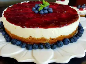 Cheesecake cu mascarpone și gem de afine