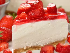 Cheesecake cu căpșuni și smântână fermentată