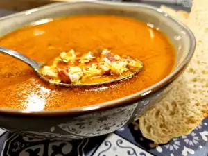 Supă de usturoi cu jamón a la Madrid