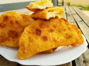 Chebureki cu urdă