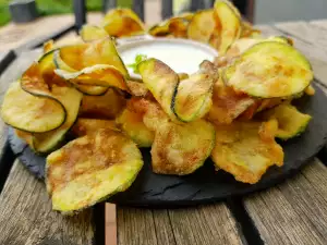 Chipsuri subțiri și crocante din dovlecei