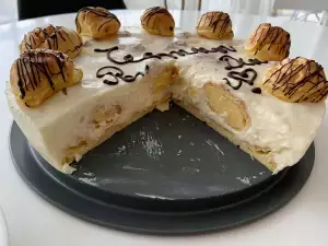 Tort delicat de eclere