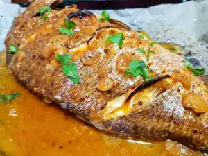 Doradă roșie cu sos delicios