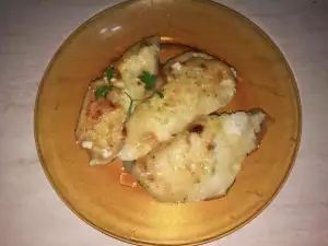 File de pui cu smântână, brânză topită și cașcaval la cuptor