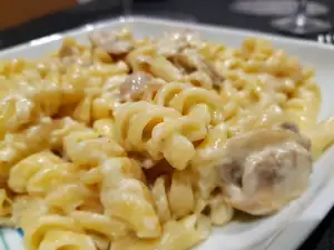 Fusilli cu ciuperci și smântână