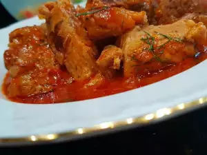 Gulaș din mușchiuleț de porc, la cuptor