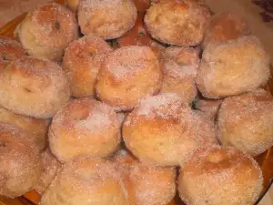 Gogoși cu scorțișoară la cuptor