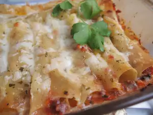 Cannelloni cu carne tocată și bechamel