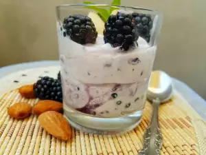 Cremă rapidă de brânză și mure