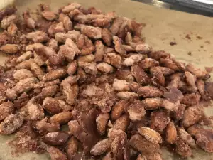 Migdale caramelizate crocante