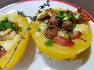 Cartofi copți cu brânză Cheddar și bacon