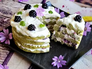Tort Keto cu gofrete cu ceai Matcha