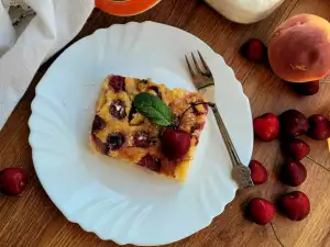Clafoutis tradițional cu fructe