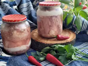 Carne de porc conservată la borcan