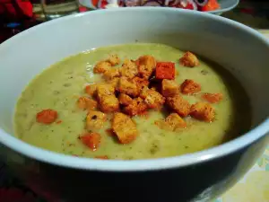 Supă cremă cu broccolli și cartofi