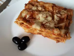 Lasagna cu vinete și carne tocată