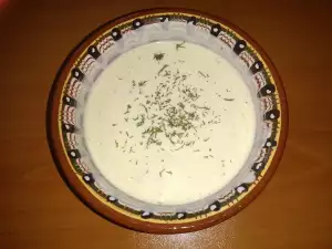 Sos de usturoi ușor de preparat