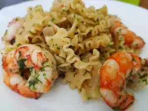 Paste Mafalda cu creveți Al Ahiyo