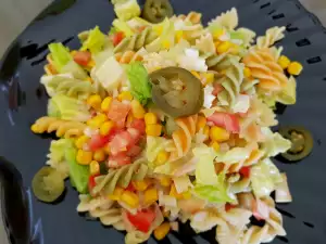 Salată mexicană de macaroane