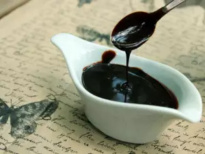 Glazură de ciocolată tip oglindă pentru prăjituri și torturi