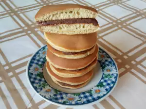 Dorayaki - clătite japoneze cu pastă de fasole