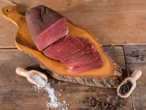 Cum se face saramura pentru pastramă?