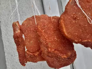 Cum se usucă pastrama în condiții casnice?