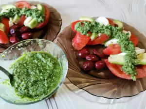 Pesto de pătrunjel cu nuci