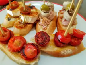 Gustări spaniole Pinchos