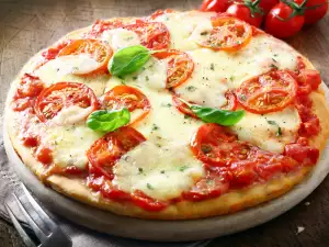 Pizza Margherita simplă