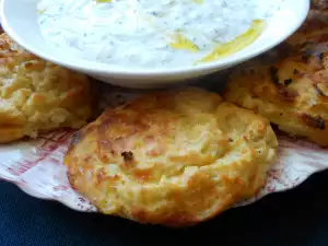 Chiftele de cartofi cu brânză, la cuptor