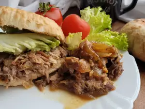 Pulled pork (porc zdrențuit) în stil texan