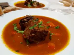 Tocană delicioasă cu obraz de vită
