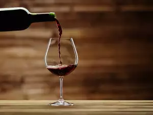 Maturarea și învechirea vinului