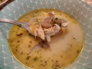Supă delicioasă de pește cu legume