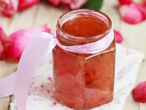 Dulceață de trandafiri de casă