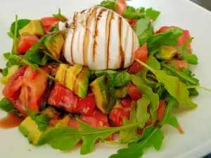 Salată cu Burrata tip Happy