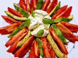 Salată cu Burrata