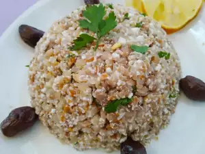 Salată cu hrișcă și urdă