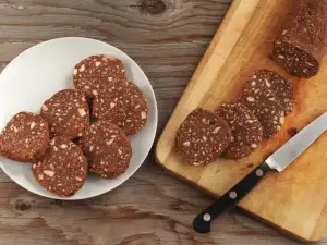 Salam de biscuiți cu nuci