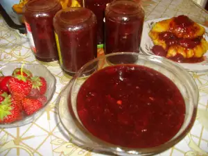 Dulceața de căpșuni a bunicii