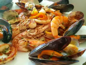 Fructe de mare în unt la tigaie