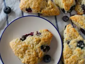 Brioșe englezești Scones cu afine și lămâie