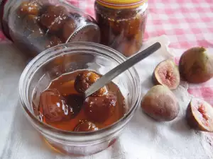 Dulceață de smochine cu fructe întregi