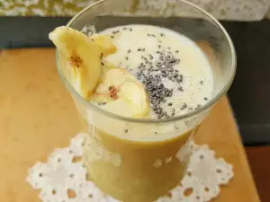 Smoothie cu chia și banane