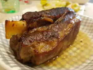 Coaste de vită gătite lent