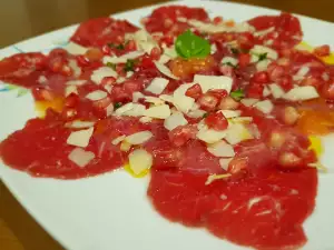 Carpaccio de vită cu rodie