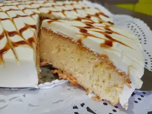 Tort Tres Leches cu frișcă