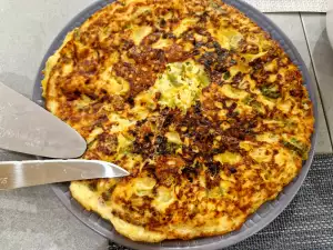 Tortilla de dovlecei și ceapă cu cremă de brânză