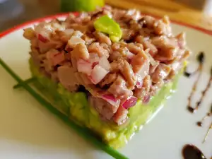 Tartar de ton și avocado